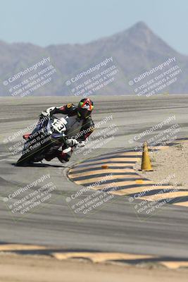 media/Oct-02-2025-Racers Edge (Thu) [[2c91cb6ab3]]/3-B Group/Session 4-Turn 12 (1pm)/